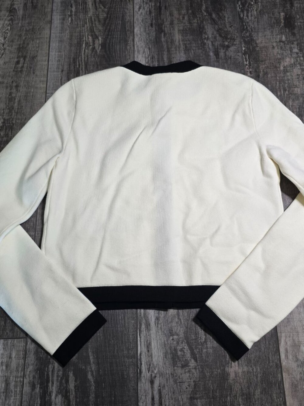 Babaton Womens Contrast Trim Cardigan Ivory Black Gold Button XS Aritzia - Picture 10 of 14